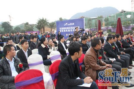 火狐电竞官网:WANNA·ONE成员李大辉加盟综艺《家访教师》 将展现超强外语技能(图1) 火狐电竞官网