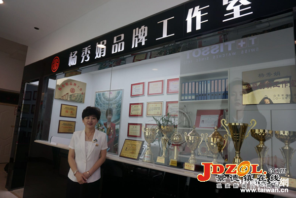 【火狐电竞官方网站】许雅钧晒婚纱照示爱小S分享幸福哲学(图2) 火狐电竞