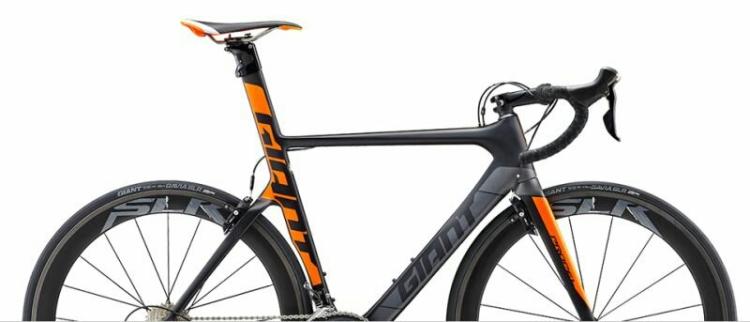 火狐电竞官网-郭富城马尔代夫双飞回港 熊黛林不敢认郭太(图1) 火狐电竞官网