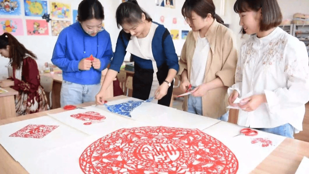 火狐电竞官方网站:
人生百年 立于幼学|青岛黄海学院学前教育专业先容(图6) 火狐电竞官方网站:
人生百年 立于幼学|青岛黄海学院学前教育专业先容(图6)